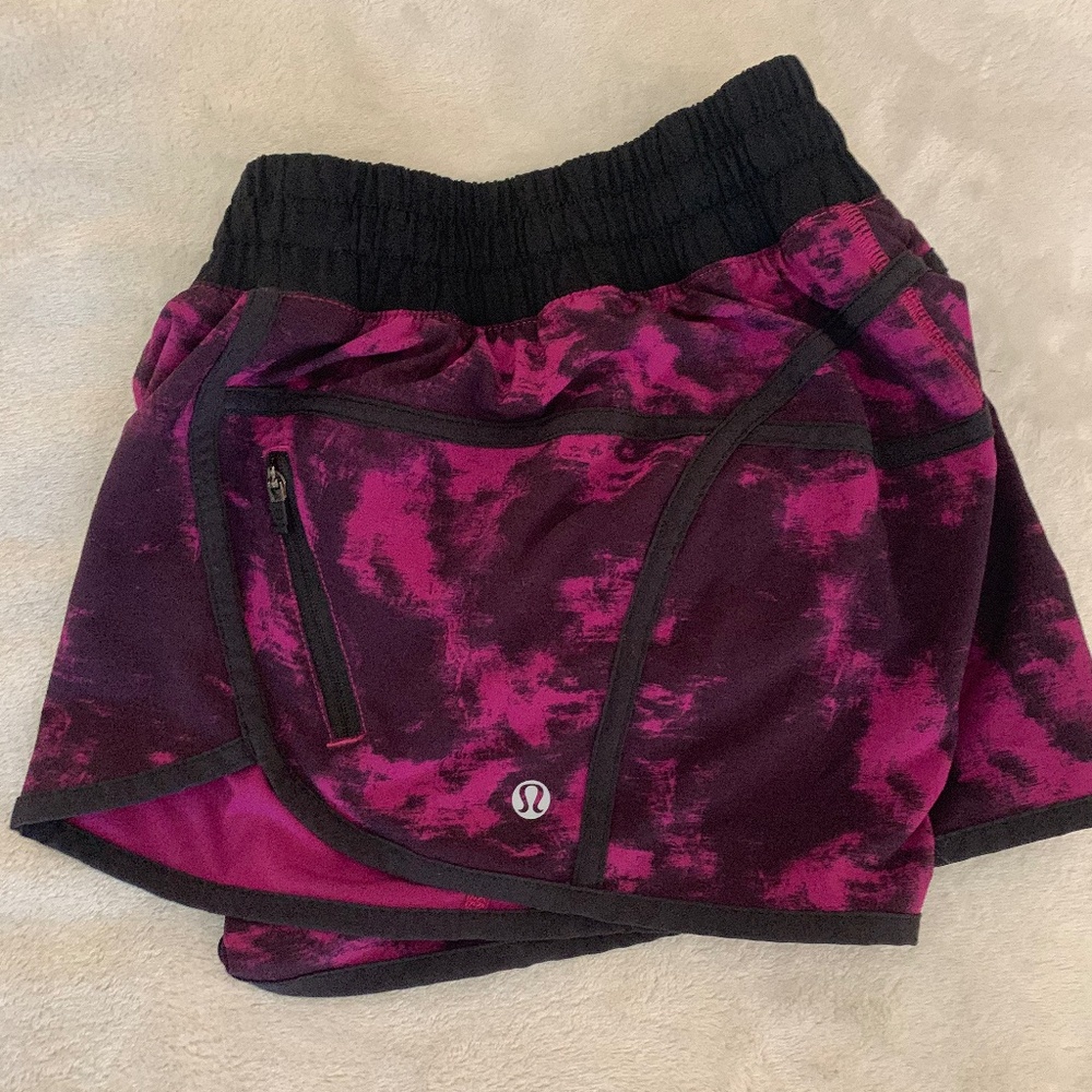 LULULEMON TIE DYE TRACK SHORTS / RARE PRINT